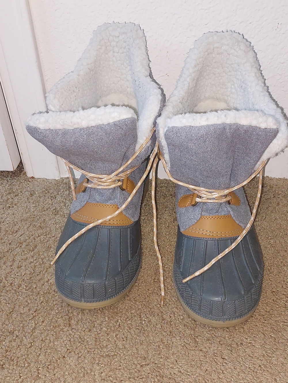 Time & Tru Gray and Tan Winter Boots with Fleece Lining.Size 11 Womens